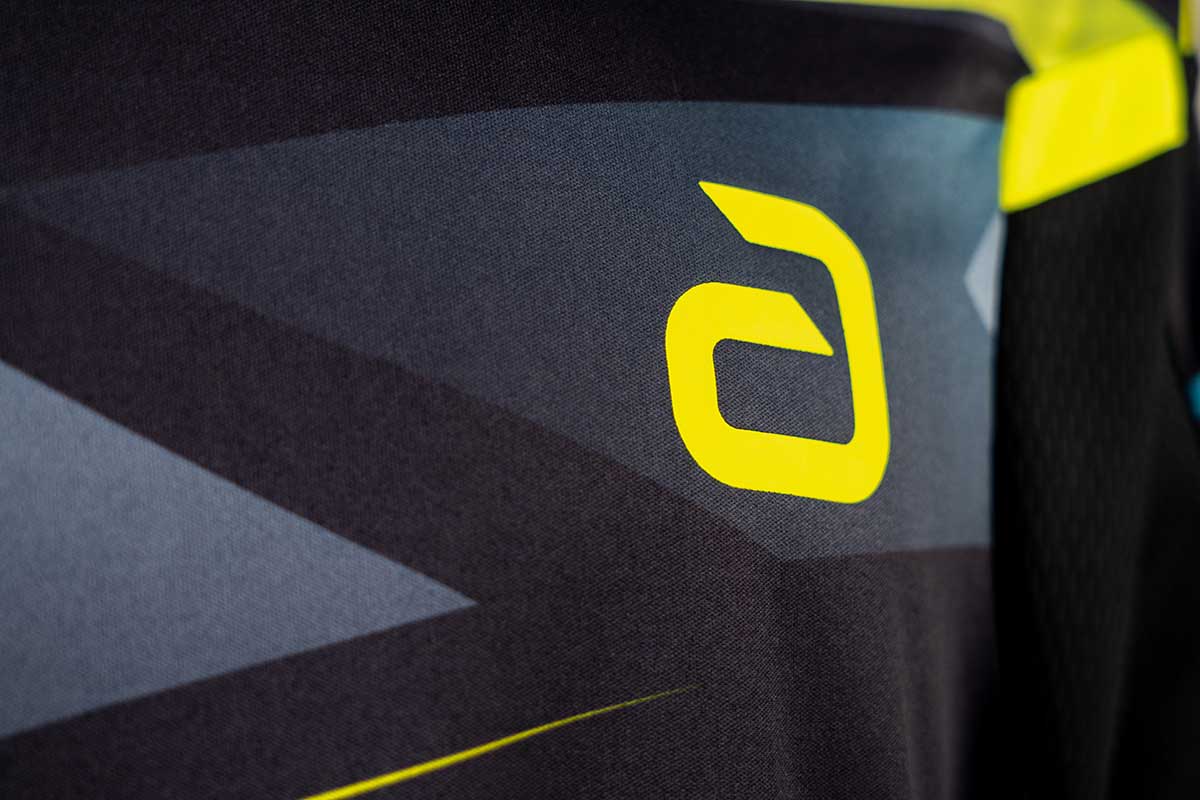 Andro Polo Sangai Noir/Jaune